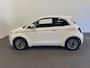 Fiat 500e Comfort Style 3+1 42 kWh 244km actieradius Navigatie Apple Carplay/Android Auto Camera Parkeersensoren Blind Spot Assist Stoelverwarming Lichtmetalen velgen Ledverlichting Climate Control