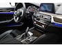 BMW 5-Serie Touring 530i M-Sport High Executive | PANORAMADAK | HOUTAFWERKING | STUURVERWARMING | 360 CAMERA | 20"