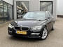 BMW 3-Serie 330e High Executive | NL Auto/Leder/Clima/Cruise/Navi/Bluetooth/PDC/17"/Stoelverwarming