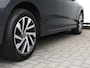 Volkswagen Golf 1.4 eHybrid Style 204PK DSG | Navigatie | Stoel/stuurverwarming | Camera | Led | Keyless