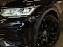 Volkswagen Tiguan 1.5 TSI R-Line Business Black Edition Pano Trekhaak HUD 20''