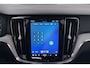Volvo V60 2.0 T6 PHEV AWD Plus Dark Pano-dak el.Trekhaak Camera Adp.Cruise