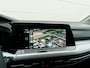 Volkswagen Golf 1.5 TSI 131pk Life | Navigatie | 17" Velgen | Privacy glass