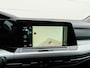 Volkswagen Golf 1.5 TSI 131pk Life | Navigatie | 17" Velgen | Privacy glass