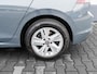 Volkswagen Golf 1.5 TSI 131pk Life | Navigatie | 17" Velgen | Privacy glass
