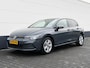 Volkswagen Golf 1.5 TSI 131pk Life | Navigatie | 17" Velgen | Privacy glass