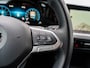 Volkswagen Golf 1.5 TSI 131pk Life | Navigatie | 17" Velgen | Privacy glass