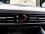 Volkswagen Golf 1.5 TSI 131pk Life | Navigatie | 17" Velgen | Privacy glass