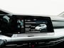 Volkswagen Golf 1.5 TSI 131pk Life | Navigatie | 17" Velgen | Privacy glass