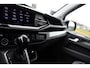 Volkswagen Transporter 2.0 TDI L2H1 30 DC Caravelle Virtual, Camera, Carplay, Leder, LED, 2 x Electrische deur, Clima, Trekhaak, 150pk, Automaat, Uniek! Bulli, Highline!