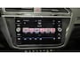 Volkswagen Tiguan 1.5 TSI R-Line Business Nederlndse auto navigatie panoramadak parkeersensoren virtuele cockpit