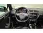 Volkswagen Tiguan 1.5 TSI R-Line Business Nederlndse auto navigatie panoramadak parkeersensoren virtuele cockpit