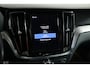 Volvo V60 2.0 T8 Twin Engine AWD R-Design / Pilot assist / HUD / Harmankardon / CarPlay
