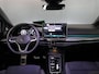 Volkswagen Golf 1.5 eTSI 50 Jahre Edition 150 pk Automaat (DSG) | Navigatie | Panoramadak | Parkeersensoren | Achteruitrijcamera | Matrix LED koplampen | Stoelverwarming |