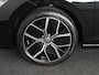 Volkswagen Golf 1.5 eTSI 50 Jahre Edition 150 pk Automaat (DSG) | Navigatie | Panoramadak | Parkeersensoren | Achteruitrijcamera | Matrix LED koplampen | Stoelverwarming |