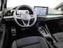 Volkswagen Golf 1.5 eTSI 50 Jahre Edition 150 pk Automaat (DSG) | Navigatie | Panoramadak | Parkeersensoren | Achteruitrijcamera | Matrix LED koplampen | Stoelverwarming |