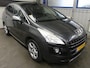 Peugeot 3008 1.6 VTi Style - Trekhaak - Mooie Auto!