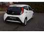 Toyota Aygo 1.0 VVT-i x-fun Airco | Cruise | Iso - fix | Dealer onderhouden garantie tot 2031 / 200.000 km