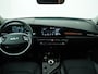 Kia Niro EV DynamicPlusLine 64.8 kWh Automaat - Climate Control - LED - Stoel/Stuurverwarming - Leder - Navigatie - Adaptief Cruise Control - Fabrieksgarantie Tot 2031