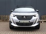 Peugeot 2008 130pk GT Pack | 1ste eigenaar | Trekhaak | Glazen dak | LEER/Alcantara | Verwarmde voorruit | Camera | AUTOMAAT