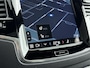 Volvo XC90 T8 Ultimate Dark | Bowers & Wilkins | Luchtvering | Trekhaak | Gelamineerd glas | All Season | HUD | Long Range |