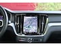 Volvo V60 Cross Country 2.0 B5 AWD Plus | 360 Camera | Pilot Assist | Stuur/stoelverwarming | Memory Seats