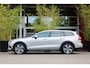 Volvo V60 Cross Country 2.0 B5 AWD Plus | 360 Camera | Pilot Assist | Stuur/stoelverwarming | Memory Seats