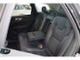 Volvo XC60 B5 250PK Momentum Exclusive | 360º | HK Audio | panoramadak | Black Pack | Adap Cruise | Head-Up