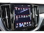 Volvo XC60 B5 250PK Momentum Exclusive | 360º | HK Audio | panoramadak | Black Pack | Adap Cruise | Head-Up