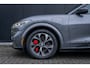 Ford Mustang Mach-E Extended First Edition AWD 98 kWh ALLE OPTIES! | Pano-dak | B&O audio | Technology pack + | 360 Camera | 100% Dealer Onderhouden! | Afneembare Trekhaak | Stuur, Stoel & Voorruit Verwarming | Standkachel | Volledig Lederen Bek