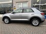 Volkswagen T-Roc 1.0 TSI Life / FABRIEKSGARANTIE TM 9-2027/ NAVI/ CLIMATE/ PARK. SENSOREN/ DIGITAL DASH/ 16"LMV