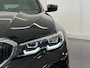BMW 3-Serie Touring 330i High Executive Edition M-Sport | Individual Citrinschwarz | Apple Carplay/Android Auto | Panoramadak | Getint glas | Head-up display | M Aerodynamica | Stuurwiel verwarmd |