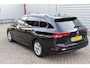 Volkswagen Golf Variant 1.0 eTSI Life Business O.a: Stoelverw, Stuurverw, Camera, PDC, Carplay, Etc. All-in prijs!