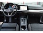 Volkswagen Golf Variant 1.0 eTSI Life Business O.a: Stoelverw, Stuurverw, Camera, PDC, Carplay, Etc. All-in prijs!