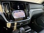 Volvo V60 T6 Plug-in hybrid AWD Ultra Dark | Panoramadak | Head-up Display | Harman Kardon | Leder | Adaptieve Cruise Control | Trekhaak |