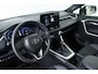 Toyota RAV4 2.5 Hybrid Style Bi-Tone | LED | Navi | Clima | Cruise Adaptive | Stoelverwarming | JBL | Keyless | Camera | Elektrische Stoel | Lichtmetalen Velgen | Parkeersensoren V+A| Achteruitrijcamera | Apple Carplay/Android Auto | telefoonintegratie premium | Cruise control adaptief