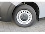Volkswagen Transporter 2.0 TDI L1 Life | 150 pk | BPM VRIJ | Apple Carplay | Full LED | Bijrijdersbank | Achteruitrij Camera | | 2 zitplaatsen rechtsvoor | Achteruitrijcamera | Apple Carplay/Android Auto|telefoonintegratie premium