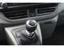 Volkswagen Transporter 2.0 TDI L1 Life | 150 pk | BPM VRIJ | Apple Carplay | Full LED | Bijrijdersbank | Achteruitrij Camera | | 2 zitplaatsen rechtsvoor | Achteruitrijcamera | Apple Carplay/Android Auto|telefoonintegratie premium