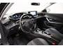 Peugeot e-2008 EV Allure 50 kWh [ Navi Camera Stoelverwarming ]
