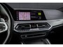 BMW X6 xDrive40i High Executive HUD | H&K | Pano | Luchtvering | 360 Camera | Stuurverwarming | Memory seats | Trekhaak | Adapt. Cruise Control + Zelfsturende functie