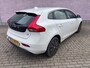 Volvo V40 2.0 T2 Nordic+ | Standkachel | Navigatie | Parkeersensoren achter | Bi-xenon koplampen | Stoelverwarming | Cruise control | Voorruitverwarming | Volvo On Call | Climate control |