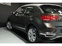 Volkswagen T-Roc 1.5 TSI / PANODAK / ACC / CAMERA / CARPLAY / STUUR+STOELVERW