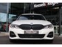 BMW 3-Serie Touring 330e M-sport | Pano | Memory | Laser | El.Haak | 360 | Carbon | HiFi | Keyless | 19” | Bliss | Ambient | Pearl White