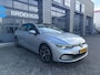 Volkswagen Golf 1.5 eTSI 150 pk Style | Climatronic | Led Koplampen | Stoelverwarming | Navigatie | Panoramadak | Stuurwiel verwarmd |