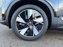 Volvo EX40 Single Motor Extended Range Plus 82 kWh / Harman/kardon / Achteruitrijcamera / Stoel- en stuurverwarming