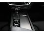 Volvo V60 2.0 T5 250pk Automaat Inscription Navigatie Apple Carpla/Android Auto Climate control Leder Parkeer sensoren Virtual Cockpit |Lichtmetalen velgen 18"