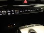 Kia EV6 Air 84 kWh SOH 99.5%!!- GROOT ACCU PAKKET - ORIGINEEL NEDERLANDSE AUTO - TREKHAAK 1.800 KG GEREMD TREKGEWICHT - STUUR EN STOEL VERWARMING - APPLE CARPLAY/ANDROID AUTO - PARKEERSENSOREN VOOR EN ACHTER - NAVGIATIE