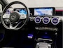 Mercedes-Benz A-klasse 220 AMG Sport 191Pk Automaat (SCHUIFDAK, SFEERVERLICHTING, APPLE CARPLAY, GROOT NAVI, LEDER/ALCANTARA, STOELVERWARMING, WIDESCREEN, CAMERA, NIEUWSTAAT)