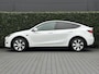 Tesla Model Y RWD 58 kWh, NL AUTO, NAP LOGISCH, AUTOPILOT, PANORAMADAK, LEDER/ALCANTARA, CRUISE, STOEL/STUUR/ACHTERBANK VERWARMING, CLIMATE CONTROL, ELEKTRISCHE STOELEN, LICHTMETAAL 19"
