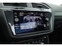 Volkswagen Tiguan 1.4 TSI eHybrid R-Line Black Style | Pano | HUD | 360cam | Elek. Trekhaak | 4x Stoelverw. | Keyless | 20'' | Adapt. Cruise